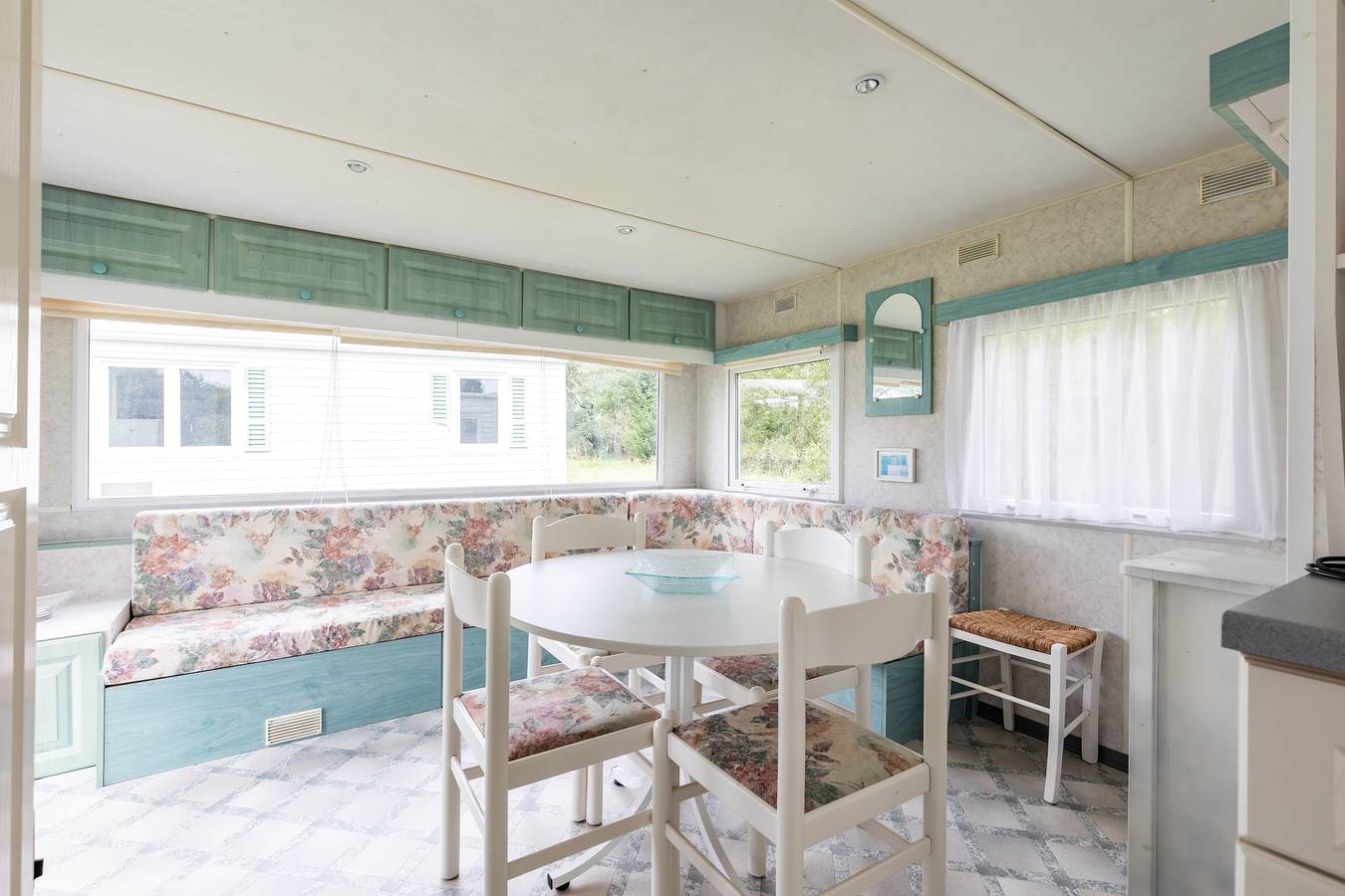Mobile Home for 3 People at Lake Isachris – Hiking and Relaxation in the Médoc in Queyrac, Lesparre-Médoc region