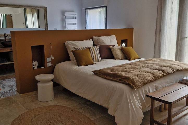 Loue mas/villa vigneronne de charme récemment rénovée avec piscine max 14 pers in Marsillargues, Côte méditerranéenne (France)