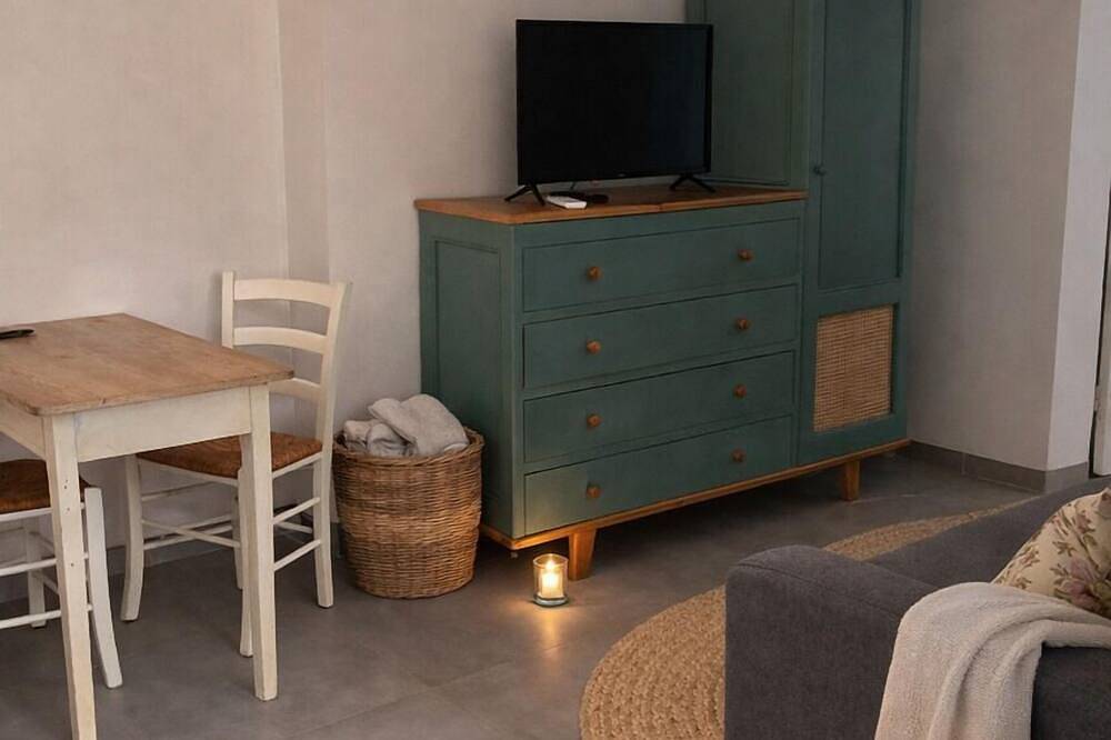 Apartamento entero, Maison Thany garden apartment in Vals-les-Bains, Parc naturel régional des Monts d'Ardèche