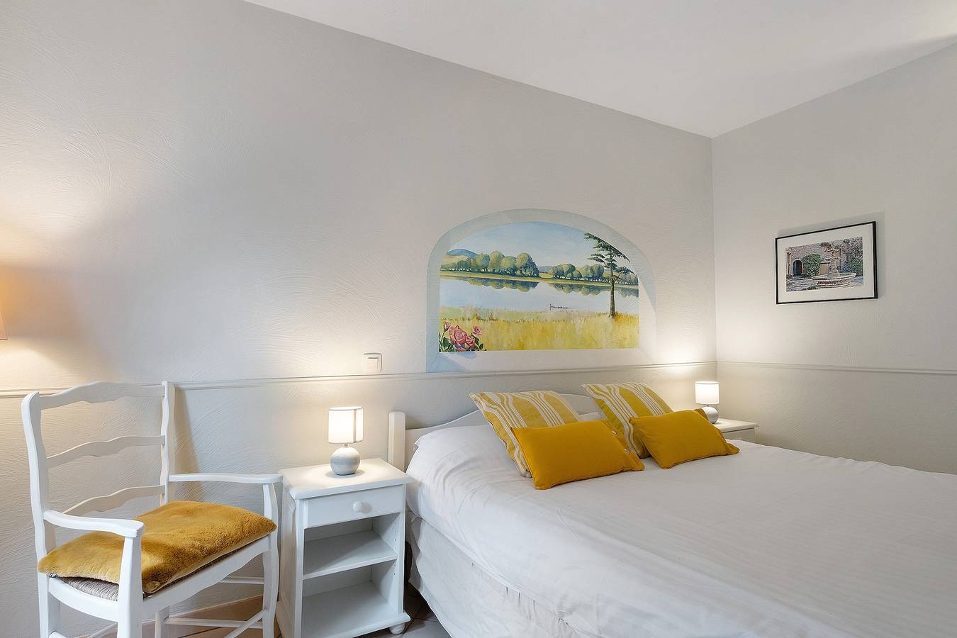 Gästezimmer „Olive“ mit Gemeinschaftspool, Wlan und Klimaanlage in Tourrettes-sur-Loup, Mittelmeerküste (Frankreich)
