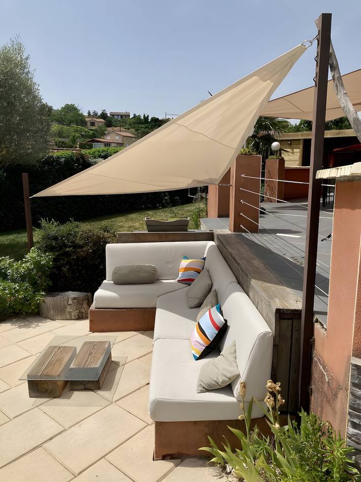 Location de vacances pour 3 personnes, avec jardin à Millau - 4