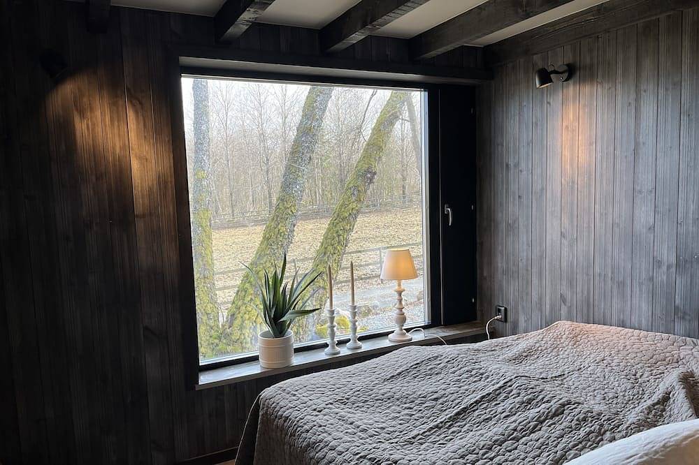 Fantastic newly built barn in the country, only 45 minutes from Gbg in Vargarda, Västergötland