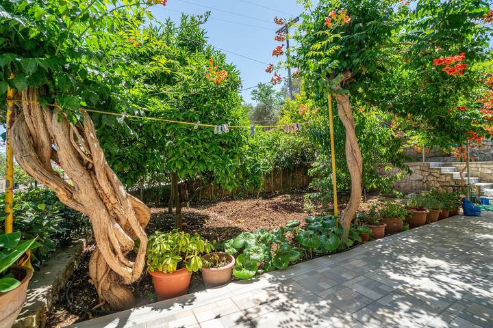 Apartamento entero, Apartamento «Captain Spiros Casa Bella Trio» con vistas a la montaña y Wi-Fi in Gaios, Paxoí