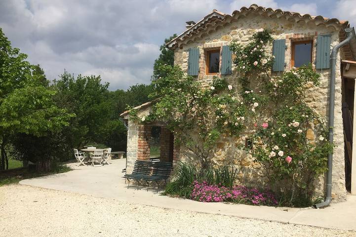 Maison de vacances pour 4 personnes, avec Jacuzzi ainsi que Terrasse et Jardin