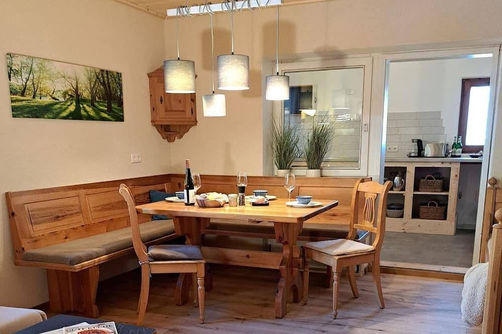 Ganze Wohnung, Fewo Strawberry mit Terrasse - Naturetouch in Steinberg am Rofan, Kaisergebirge