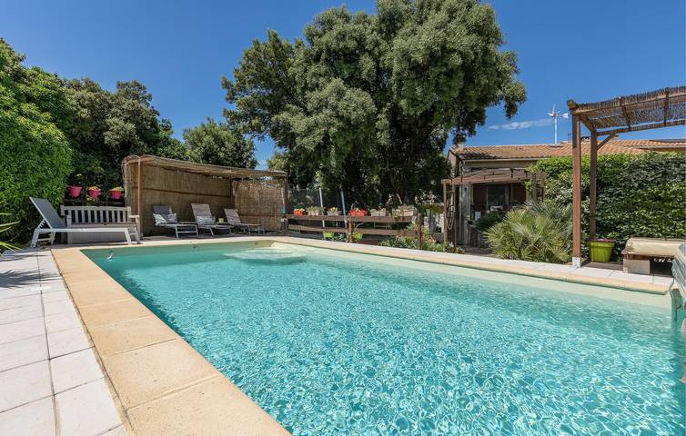 Apartamento de lujo con piscina y parking en Bédarrides in Bédarrides, Vaucluse