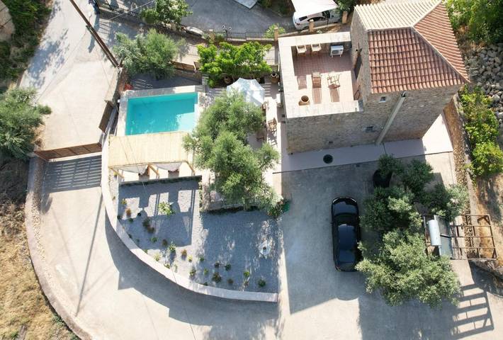 Location de vacances pour 4 personnes, avec jardin ainsi que piscine et vue dans Gytheion - 2