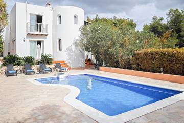 Villa in Santa Eulària des Riu, East Ibiza für 8 