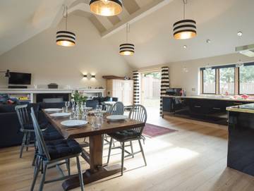 Log Cabin for 6 People in Stretton on Fosse, The Cotswolds, Photo 4
