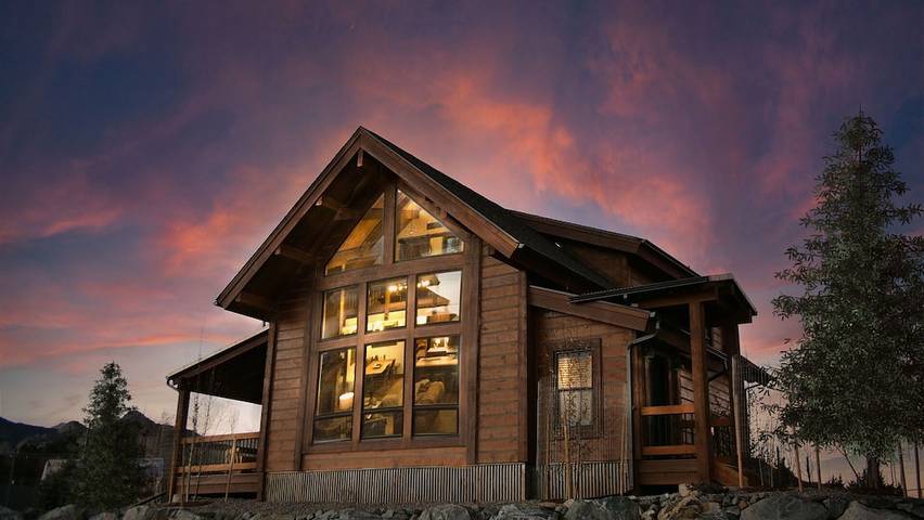 Log cabin for 6 people, with balcony and hot tub in Estes Park