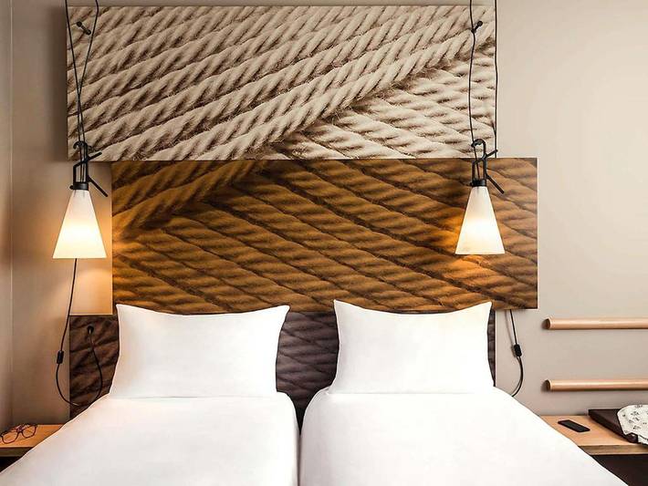 Hôtel pour 3 personnes, avec vue et terrasse dans Vélodrome national de Saint Quentin en Yvelines