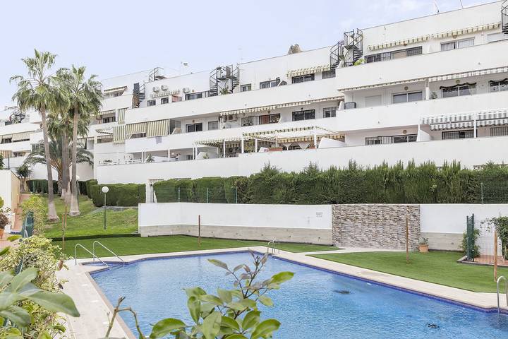 Loft voor 4 personen, met zwembad en terras, kindvriendelijk in Benalmádena