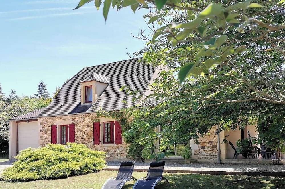 Gîte Périgourdin 5 km von Sarlat, geschlossener Park. in Carsac-Aillac, Périgord Noir