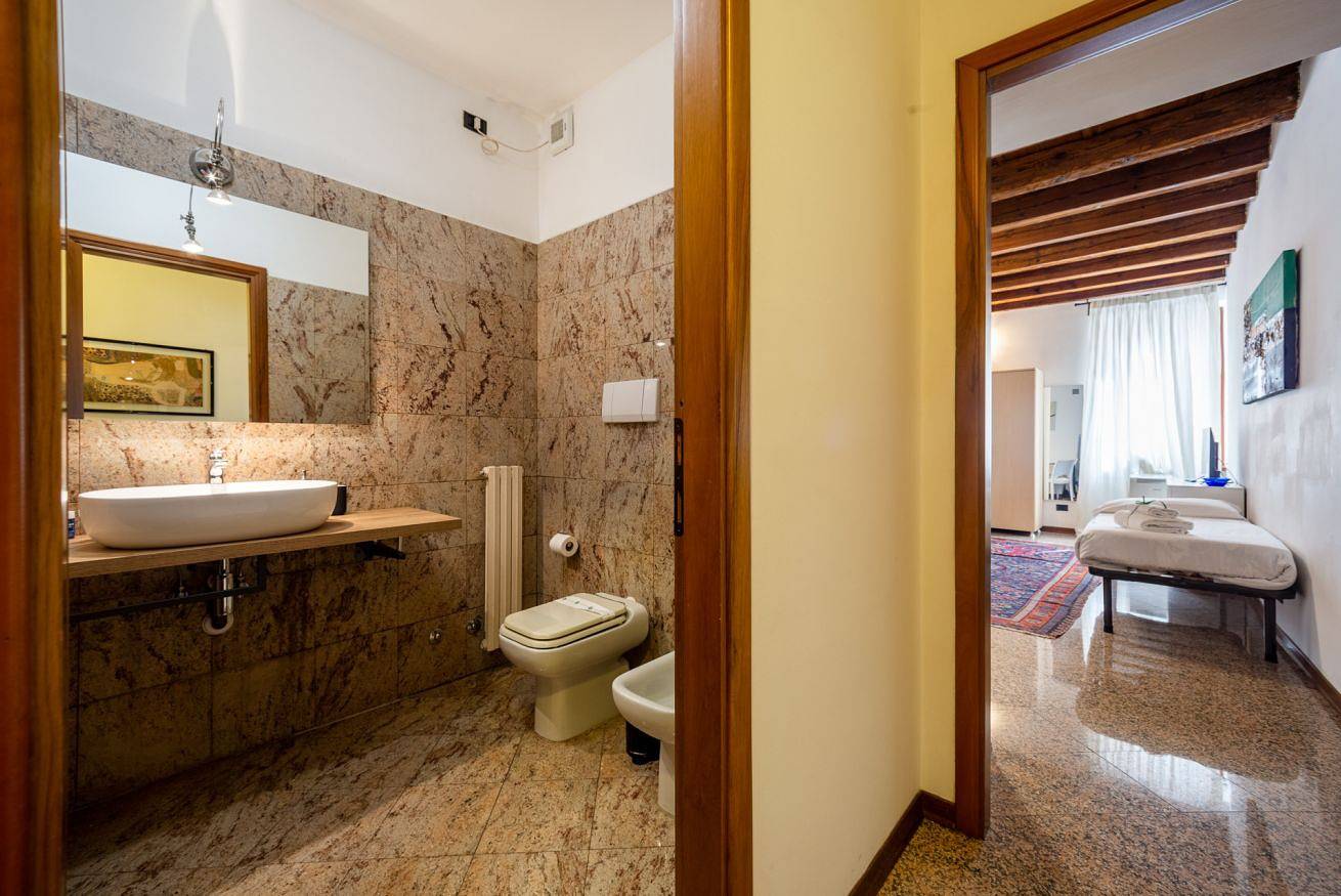Geheel appartement, Vakantieappartement voor 3 personen in Centro Storico, Verona