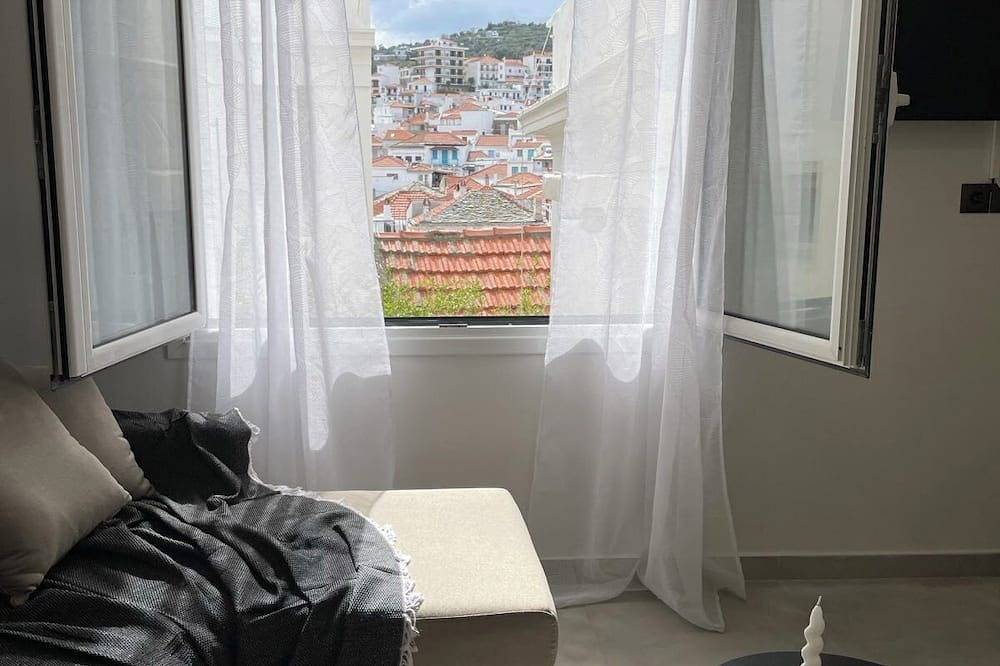 Ganze Wohnung, Vrachos house is an apartment in the most beautiful area of Skopelos in Greece in Skopelos Stadt, Sporaden