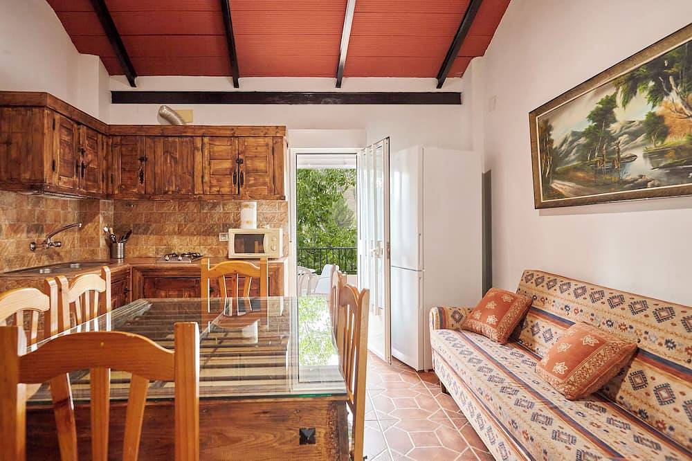 Country House 'Cortijo De Las Flores 2' with Shared Pool, Shared Terrace and Shared Garden in La Iruela, Jaén Province