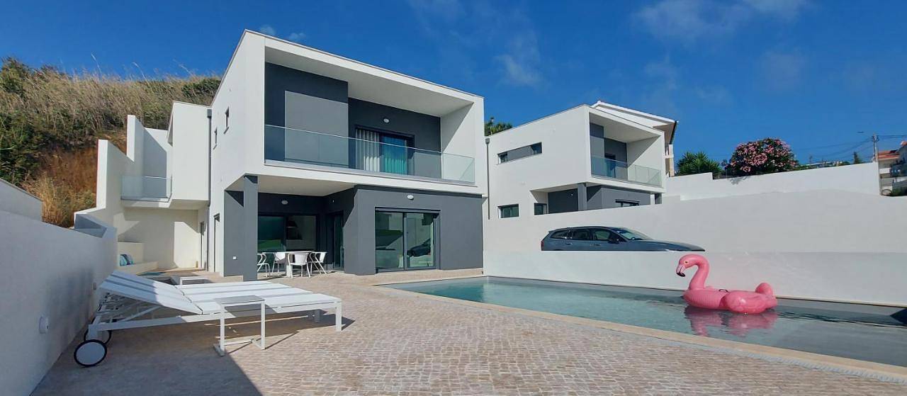 Three-Bedroom Villa in Foz do Arelho, Leiria distrito