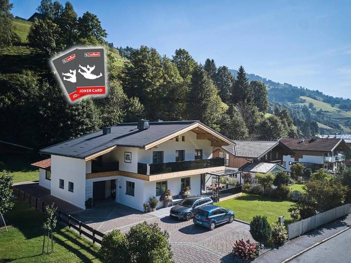 Ferienwohnung für 2 Personen, mit Balkon und Terrasse sowie Garten und Ausblick in Saalbach