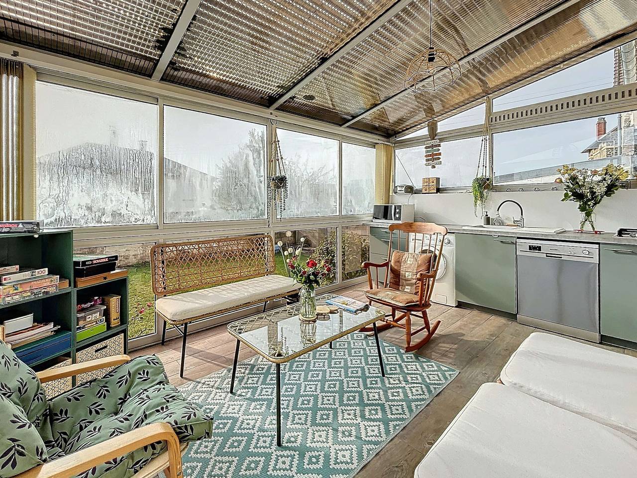 Casa renovada con jardín, garaje, aparcamiento y Wifi gratis in Granville, Côte de la Déroute