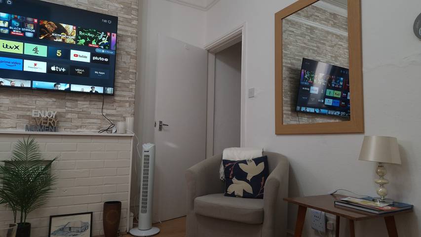 Apartamento entero, Amplio 1 dormitorio en el centro de la ciudad de Lincoln y comodidades, estacionamiento gratuito in Lincoln, Lincolnshire
