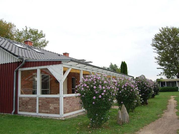 Bungalow für 4 Personen, mit Terrasse und Sauna in Ahrenshoop