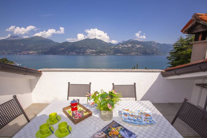 Gîte pour 6 personnes, avec vue sur le lac et terrasse, adapté aux familles dans Menaggio - 2