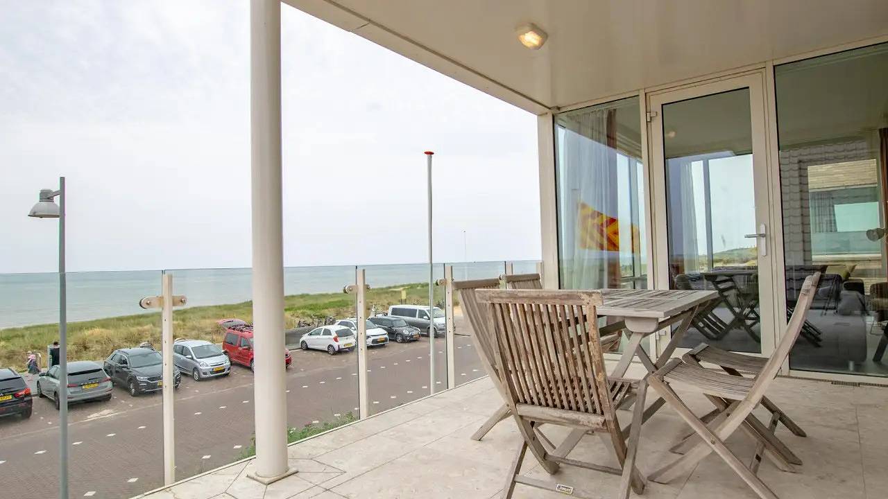 Geheel vakantieappartement, Vakantieappartement voor 7 personen met balkon in Egmond, Egmond aan Zee