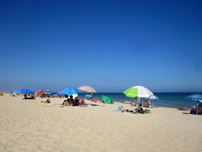 Gîte pour 2 personnes, avec balcon ainsi que piscine et vue à Santa Luzia - 4