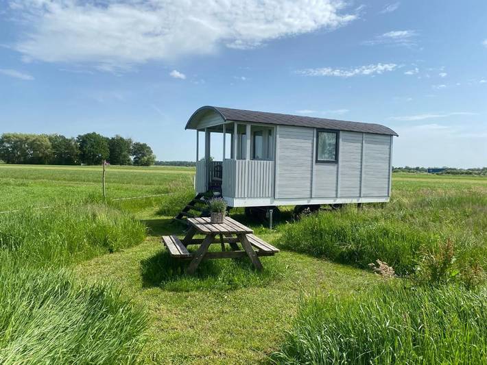 B&b voor 2 personen, with Terras and Tuin as well as Sauna and Uitzicht in Meppel