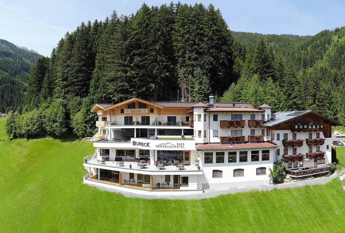 Hotel für 4 Personen, mit Terrasse und Garten sowie Sauna