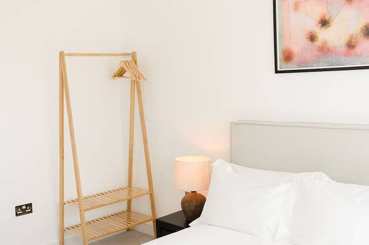 Ganze Wohnung, 🌊 Stylish Seaside Escape with Stunning Views – Moments from the Beach in Botany Bay, Kent