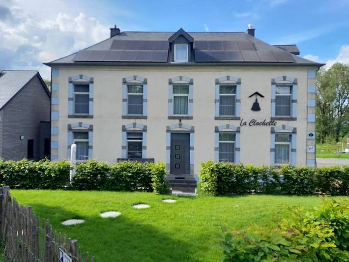 Location de vacances pour 11 personnes, avec jardin à Bastogne