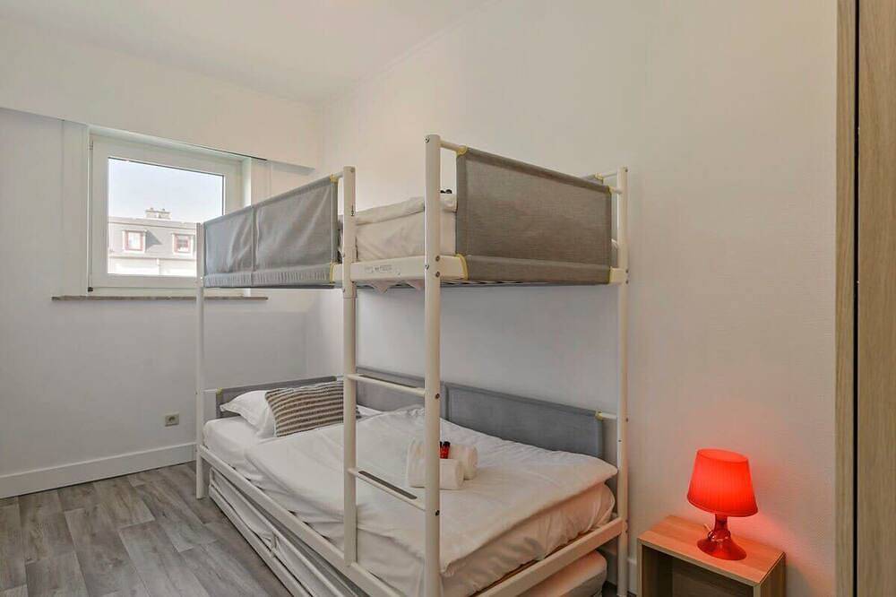 Geheel appartement, Casiola - Charming seaside apartment 'Sea Bridge' in Brugge, Belgische Kust