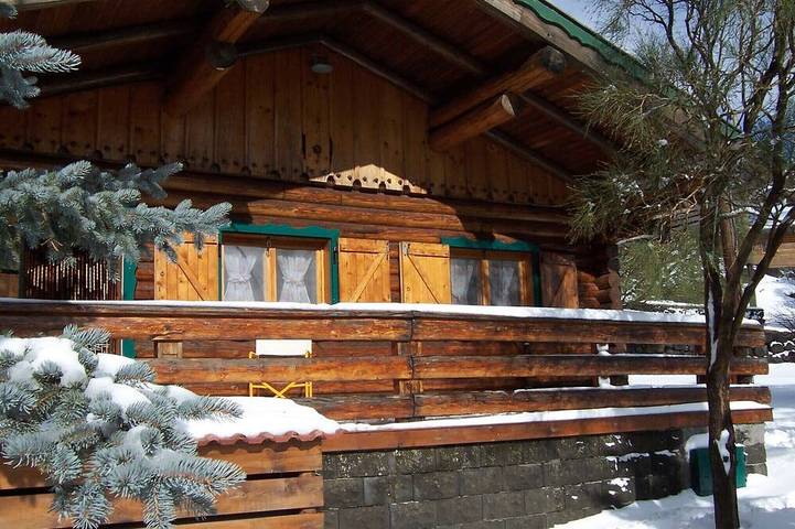 Chalet per 6 persone, con giardino e terrazza sull' Etna