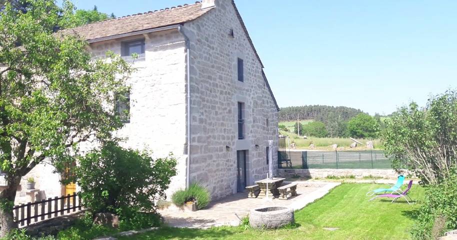 Gîte pour 12 personnes, avec jardin et terrasse