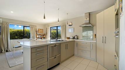 Holiday Home for 8 People in Wanaka, Otago, Photo 1