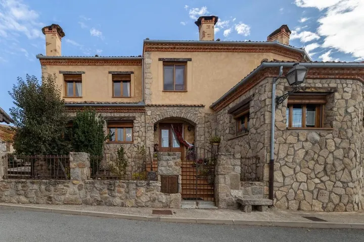 Ferienhaus für 14 Personen, mit Garten und Ausblick - 1