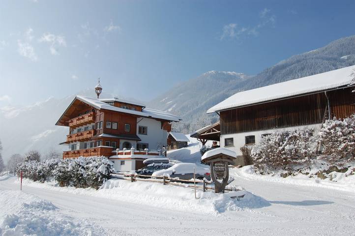 Pension für 4 Personen, mit Balkon und Terrasse sowie Garten und Ausblick in der Steiermark
