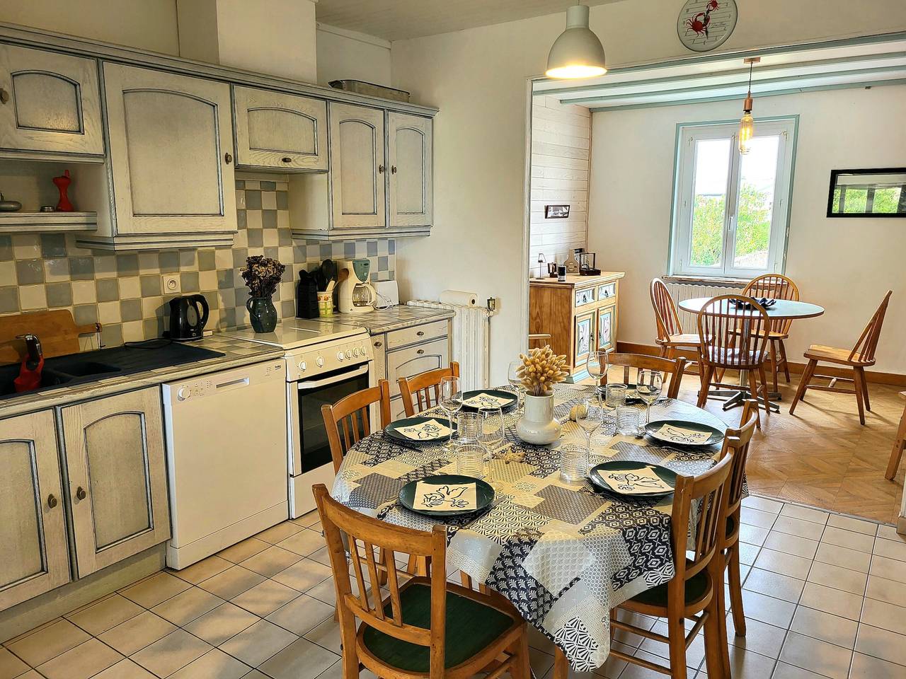 Ferienhaus „Seaside, Les Fleurs“ mit Gemeinschaftsterrasse, privatem Garten und Wlan in Créances-Plage, Créances