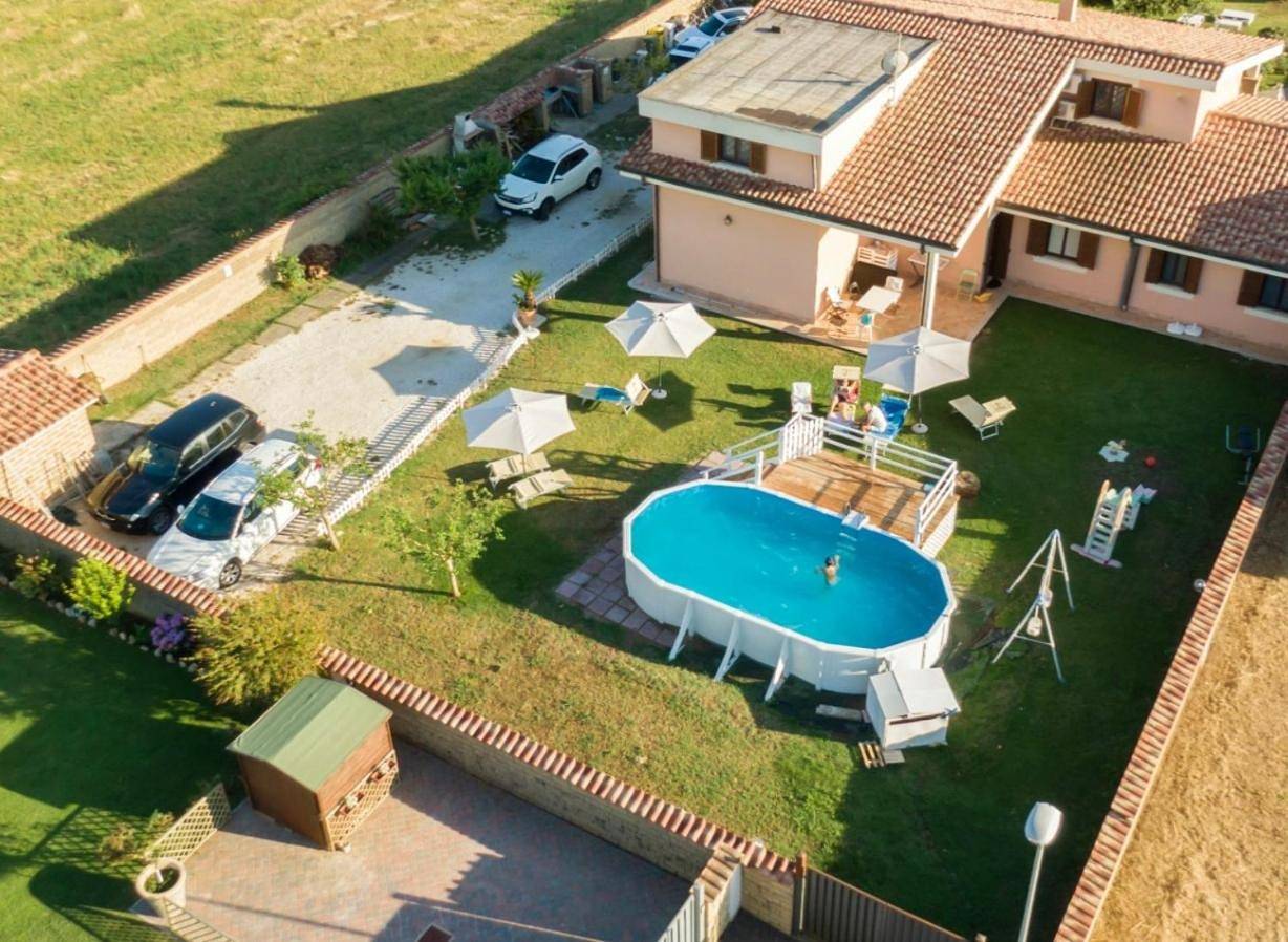One-Bedroom Villa in Ladispoli, Provincia di Roma