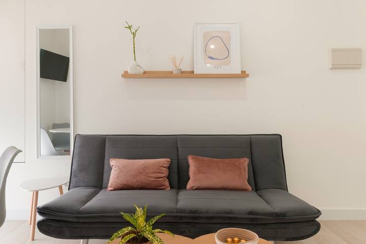 Entire studio, La Cala Home - Cala Sol – Bright Upper-Floor Studio Steps from the Beach in Playa de La Cala - El Torreón (Mijas), Mijas