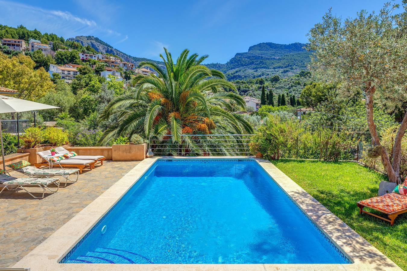 Mooi Vakantiehuis "Casa Caterina" met Uitzicht op de Bergen in Port de Sóller, Sóller