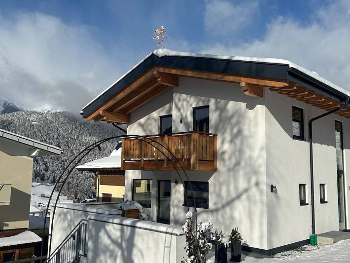 Ferienhaus für 3 Personen, mit Garten und Sauna sowie Terrasse und Ausblick, kinderfreundlich in Nauders - 2