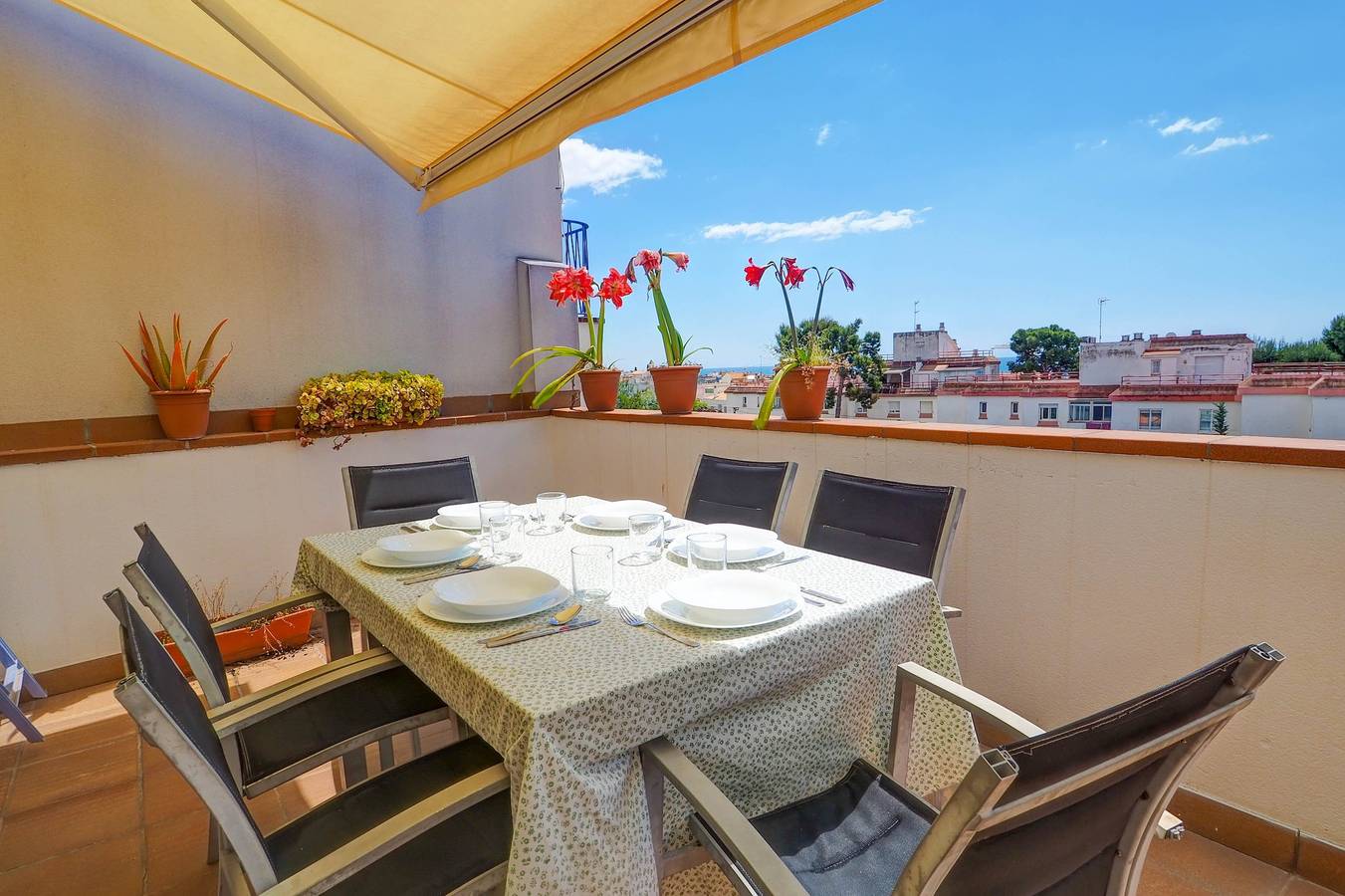 Geheel appartement, Vakantieappartement voor 7 personen met terras in Sitges, Garraf