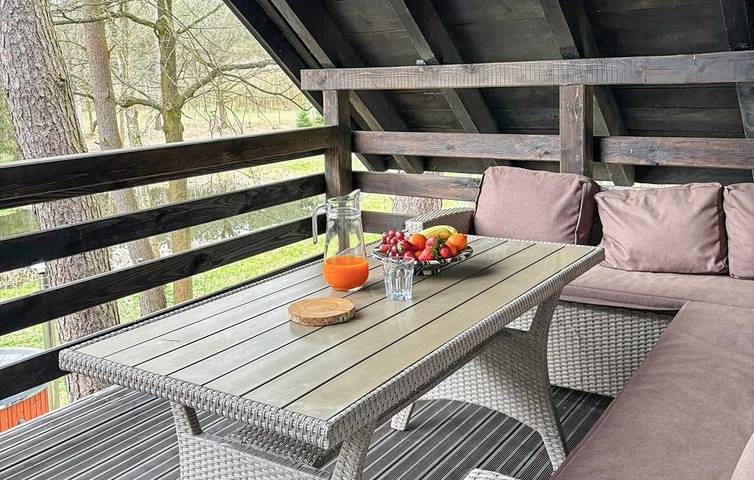 Ferienhaus für 10 Personen mit Terrasse in Seenplatte von Ilawa