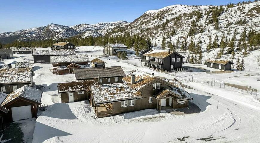 Location de vacances pour 10 personnes, avec Terrasse ainsi que Jardin et Sauna dans Bø