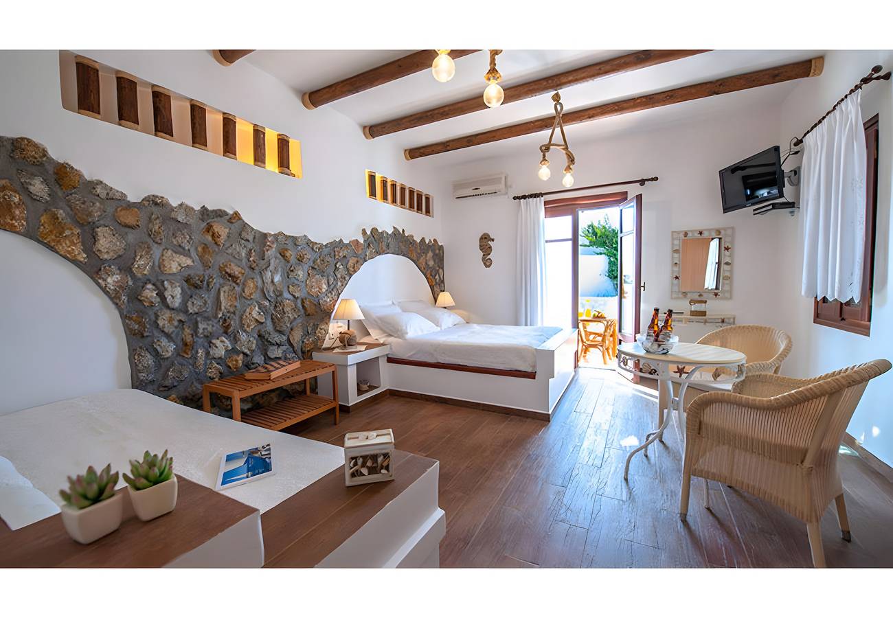 Estudio entero, Estudio 'Galateia' con terraza privada, Wi-Fi y aire acondicionado in Milo