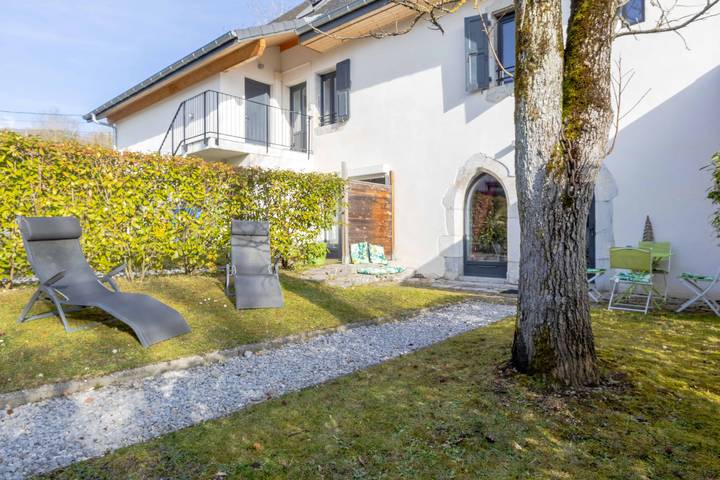 Gîte pour 2 personnes, avec terrasse et jardin dans Talloires-Montmin - 3