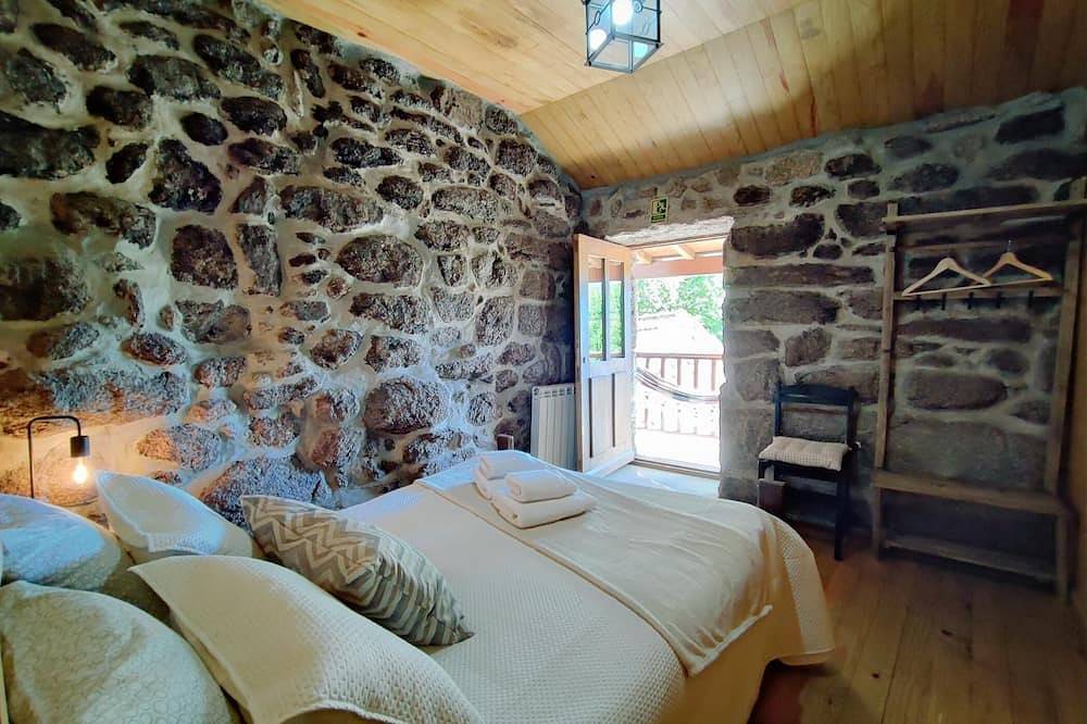 Casa Boletus –Holiday Accommodation in Peneda-Gerês National Park in Castro Laboreiro e Lamas de Mouro, Gerês