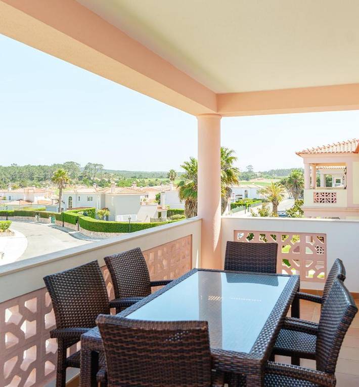 Casa de férias para 4 pessoas, com jardim e vista e ainda piscina infantil and piscina em Amoreira